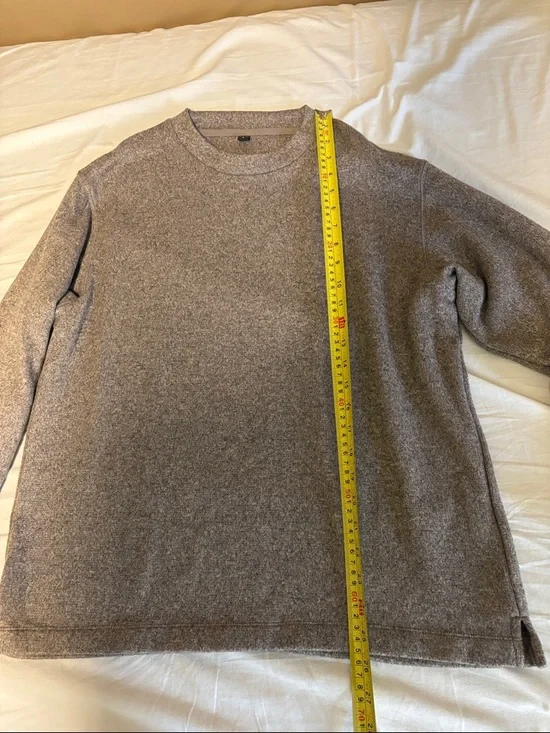Uniqlo Long Sleeve Sweater Medium - Picture 3 of 5